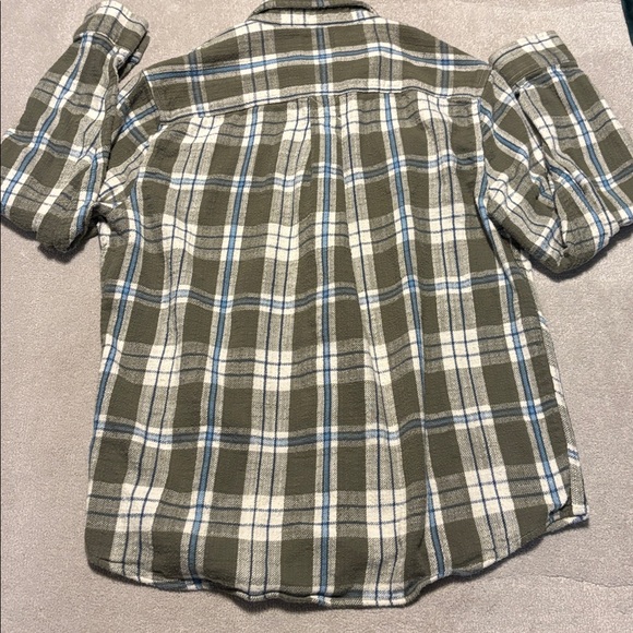 L.L. Bean Flannel Plaid Button Down Shirt. Medium. Slightly fitted. - Picture 5 of 5